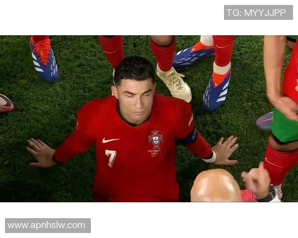 足球球星假摔经典瞬间回顾 谁是最具戏剧性的演员