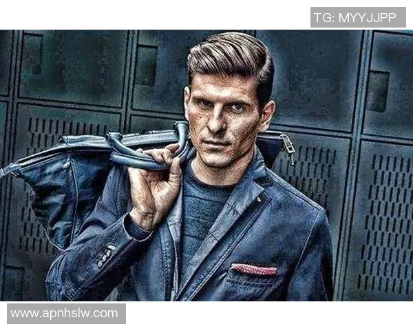 球场与时尚并行的足球明星穿搭解析及其影响力探讨